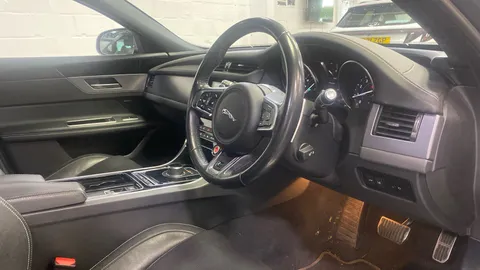 JAGUAR XF 2.0i [300] R-Sport Auto AWD