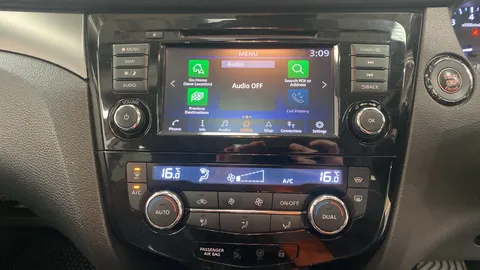 NISSAN QASHQAI 1.3 DiG-T 160 Tekna DCT