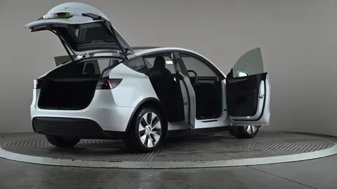 Tesla                     Model Y Long Range AWD Auto