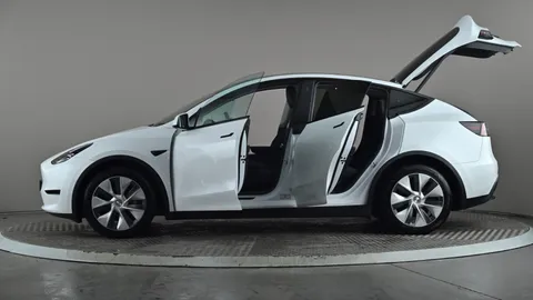 Tesla                     Model Y Long Range AWD Auto