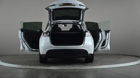 Tesla                     Model Y Long Range AWD Auto