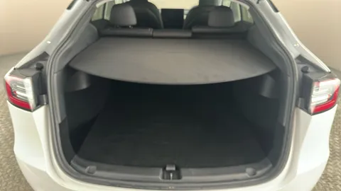 Tesla                     Model Y Long Range AWD Auto