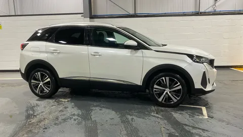 PEUGEOT 3008 1.5 BlueHDi Allure Premium