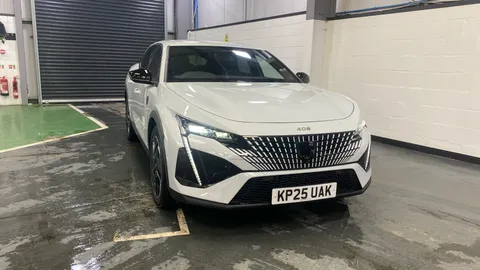 PEUGEOT 408 1.2 Hybrid 136 GT e-DSC6