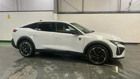 PEUGEOT 408 1.2 Hybrid 136 GT e-DSC6