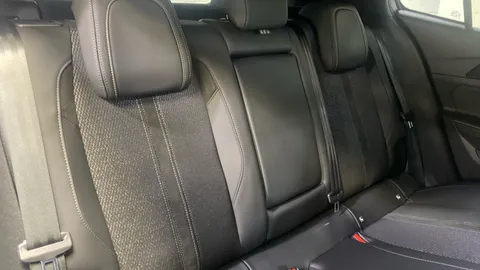 PEUGEOT 408 1.2 Hybrid 136 GT e-DSC6