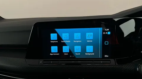 VOLKSWAGEN GOLF 1.5 TSI R-Line