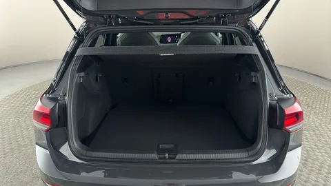 VOLKSWAGEN GOLF 1.5 TSI R-Line