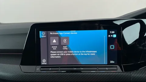 VOLKSWAGEN GOLF 1.5 TSI R-Line