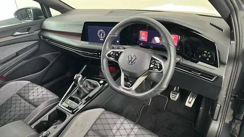 VOLKSWAGEN GOLF 1.5 TSI R-Line