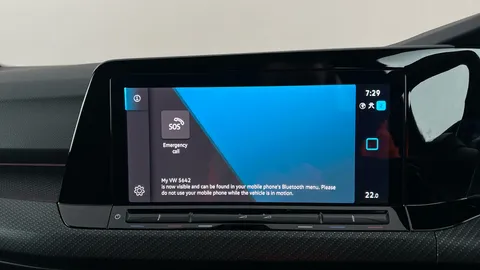 VOLKSWAGEN GOLF 1.5 TSI R-Line