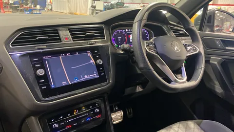 VOLKSWAGEN TIGUAN 2.0 TDI R-Line DSG