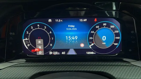 Volkswagen Golf 1.5 eTSI 150 R-Line DSG