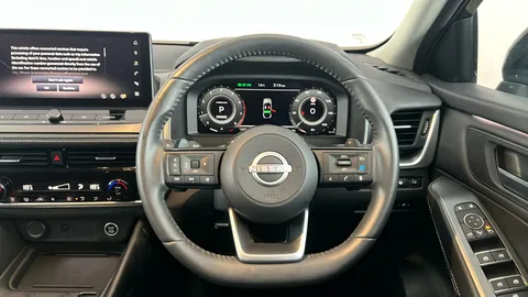 Nissan Qashqai 1.3 DiG-T MH 158 N-Connecta [Glass Rf] Xtronic