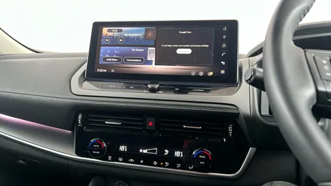 Nissan Qashqai 1.3 DiG-T MH 158 N-Connecta [Glass Rf] Xtronic