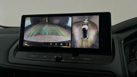 Nissan Qashqai 1.3 DiG-T MH 158 N-Connecta [Glass Rf] Xtronic