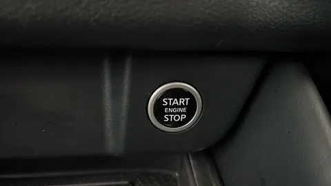 Nissan Qashqai 1.3 DiG-T MH 158 N-Connecta [Glass Rf] Xtronic