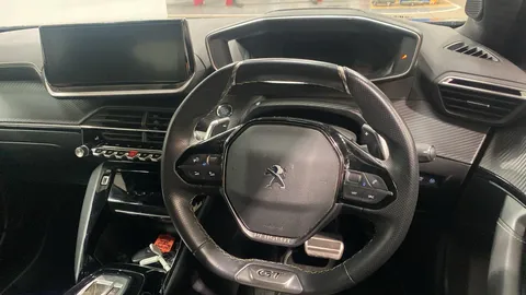 PEUGEOT 2008 1.2 PureTech 130 GT EAT8