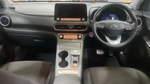 HYUNDAI KONA 150kW Premium 64kWh Auto