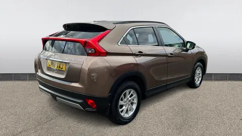 MITSUBISHI ECLIPSE CROSS 1.5 2