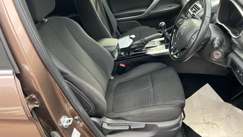 MITSUBISHI ECLIPSE CROSS 1.5 2