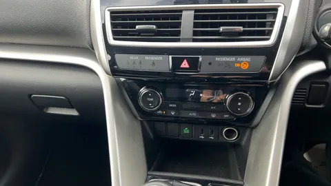 MITSUBISHI ECLIPSE CROSS 1.5 2