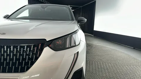 Peugeot 2008 1.2 PureTech 130 GT EAT8