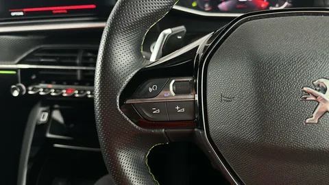 Peugeot 2008 1.2 PureTech 130 GT EAT8