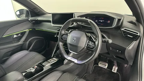 Peugeot 2008 1.2 PureTech 130 GT EAT8