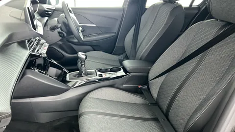 Peugeot 208 1.2 PureTech 100 Allure