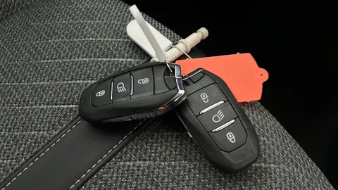 Peugeot 208 1.2 PureTech 100 Allure