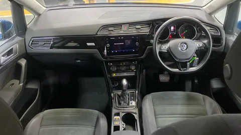 Volkswagen Touran 1.5 TSI EVO SEL DSG [7 Seats]