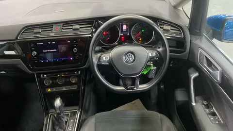 Volkswagen Touran 1.5 TSI EVO SEL DSG [7 Seats]