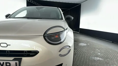 FIAT 600 115kW La Prima 54kWh Auto