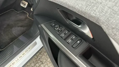 Peugeot 3008 157kW GT 73kWh Auto