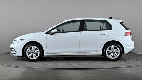 VOLKSWAGEN GOLF 1.5 eTSI 150 Life DSG