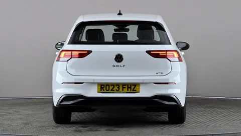 VOLKSWAGEN GOLF 1.5 eTSI 150 Life DSG