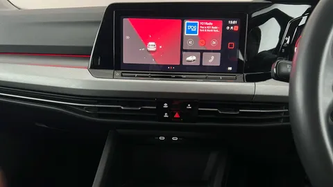 VOLKSWAGEN GOLF 1.5 eTSI 150 Life DSG