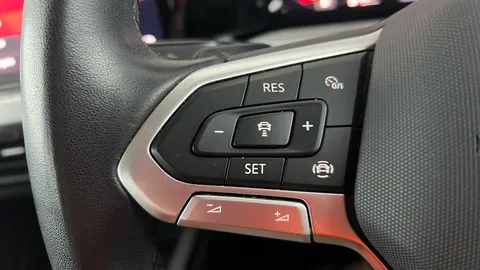 VOLKSWAGEN GOLF 1.5 eTSI 150 Life DSG