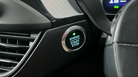 FORD FOCUS 1.0 EcoBoost Hybrid mHEV 125 ST-Line X Edition