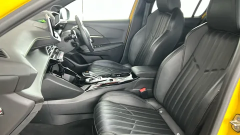 Peugeot 208 1.2 PureTech 130 GT Premium EAT8