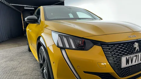 Peugeot 208 1.2 PureTech 130 GT Premium EAT8