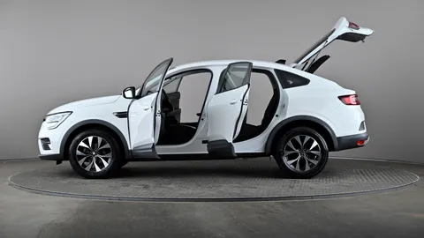 RENAULT ARKANA 1.3 TCe Mild Hybrid 140 Iconic EDC