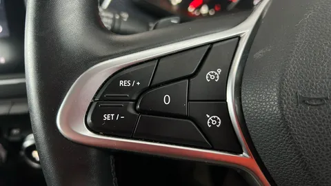 RENAULT ARKANA 1.3 TCe Mild Hybrid 140 Iconic EDC