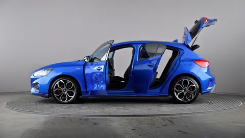 FORD FOCUS 1.0 EcoBoost Hybrid mHEV 125 ST-Line X Edition