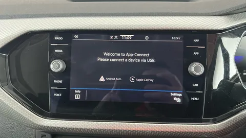 VOLKSWAGEN T-CROSS 1.0 TSI 110 Move DSG