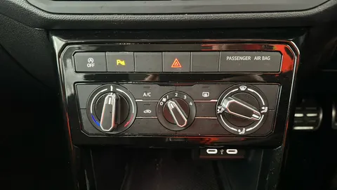 VOLKSWAGEN T-CROSS 1.0 TSI 110 Move DSG