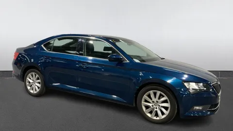 Škoda Superb 1.5 TSI SE DSG