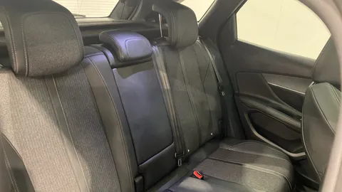 PEUGEOT 3008 1.5 BlueHDi GT Line Premium