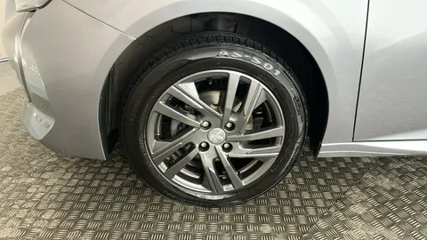 PEUGEOT 208 1.2 PureTech Active Premium
